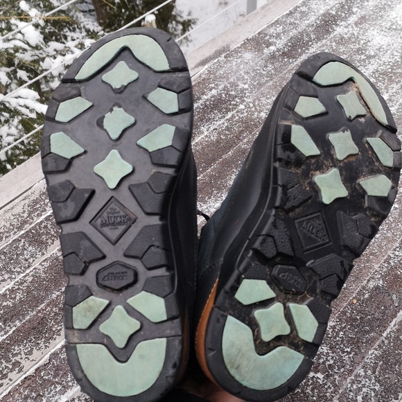 Muck suede and rubber lace-up boots - Picture 10 of 16